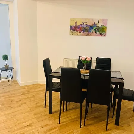 Modern 2 Bed Apartment, Close To Gla Airport & M8 Paisley Exterior foto